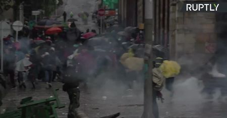 Zamieszki w Bogocie. Masowe protesty przeciwko zmianom w systemie podatkowym.