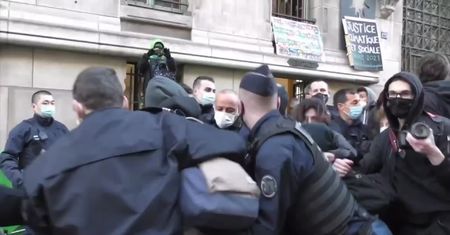 Marsz młodych aktywistów klimatycznych w Paryżu. Doszło do starć z policją.