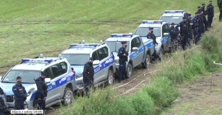 Coraz trudniejsza sytuacja migrantów koczujących na granicy polsko-białoruskiej. Nie sprzyja im pogoda