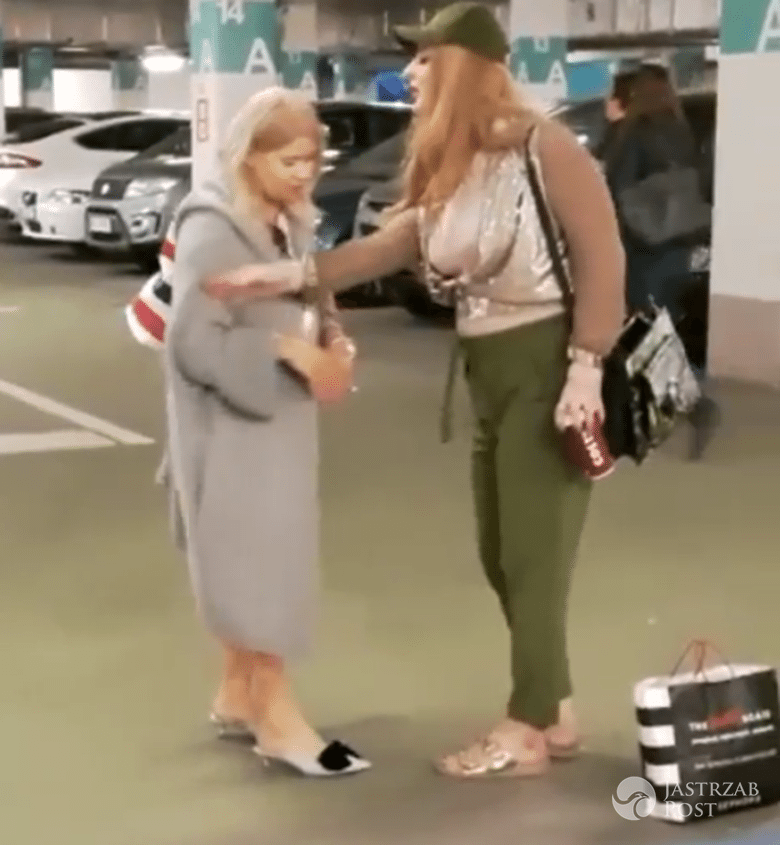 Rafalala z Matką Kisio na parkingu