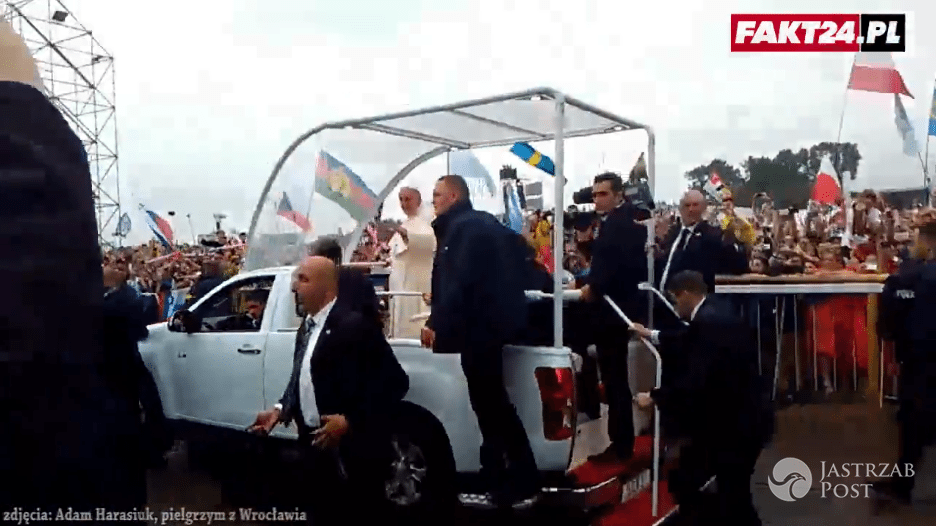 Amerykanin zaatakował Papieża Franciszka