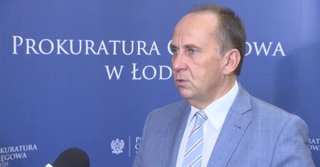 Dwóch policjantów z zarzutami po śmierci Piotra. Umierał, a oni myśleli, że jest pijany