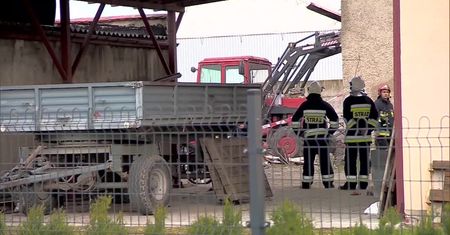 Remontowali budynek, zawaliła się na nich ściana. Cztery osoby trafiły do szpitala