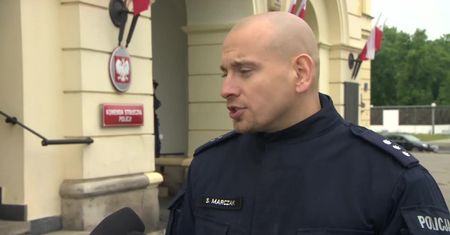 Policja o aresztowaniu ekologów z Greenpeace, którzy zasłonili siedziby PiS i PO