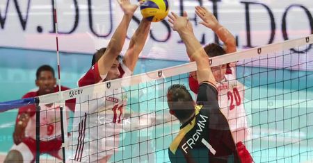Polscy siatkarze rozbili Niemców 3:0 i w pięknym stylu awansowali do półfinału mistrzostw Europy