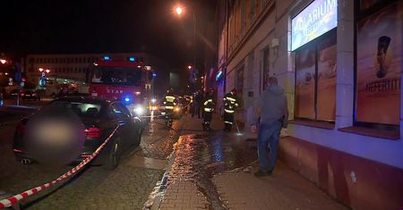 Tragiczne zakończenie małżeńskiej kłótni w Trzebnicy. Mąż dźgnął żonę
