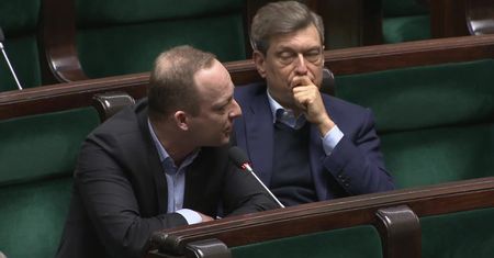 “Mogło wywołać podatność na szantaż”. Kontrowersyjne zdjęcie zastępcy koordynatora specsłużb