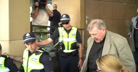 Przesłuchanie kardynała Pella ws. zarzutów o pedofilię. Australijski duchowny zarządza finansami Watykanu
