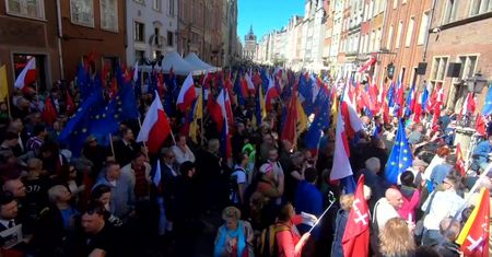 Prodemokratyczna, antyfaszystowska demonstracja w Gdańsku