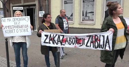 Protesty przeciwko zaostrzeniu prawa aborcyjnego