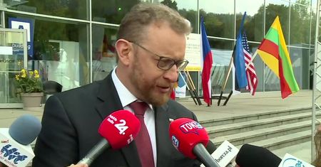 Specjaliści zarobią 4,7 tys. zł
