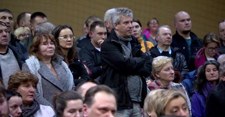 Szybka kolej przetnie gminy w Łódzkiem i na Mazowszu. Mieszkańcy nie zgadzają się na przesiedlenia, prezes spółki uspokaja, że to dopiero konsultacje