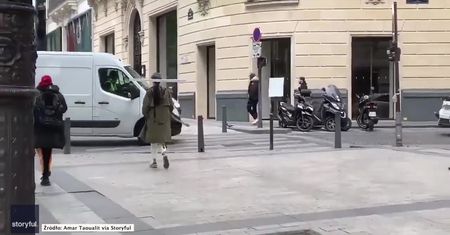 Ta Paryżanka znalazła genialny sposób na utrzymywanie odpowiedniego dystansu