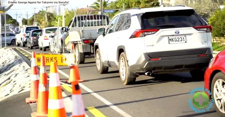 W Auckland wróciły obostrzenia po wykryciu nowych przypadków zakażenia COVID-19. W mieście utworzyły się ogromne kolejki do mobilnych punktów pobrań