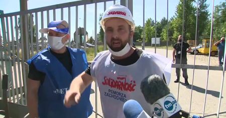 Protest pracowników stoczni Gryfia. Nie zgadzają się na sprzedaż zakładu w Świnoujściu