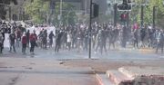Antyrządowy protest w stolicy Chile. Policja użyła armatek wodnych do rozpędzenia tłumu