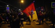 Nie ustają protesty przeciwko “ustawie niewolniczej” w Budapeszcie. Tysiące osób przed siedzibą rządowej telewizji
