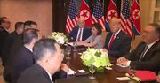 Rozmowy w towarzystwie obu delegacji i wykwintny lunch. Trwa szczyt Trump – Kim w Singapurze