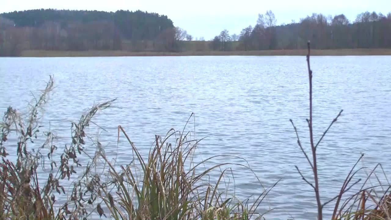 Małżeństwo lekarzy osób utonęło na jeziorze Zwiniarz po przewróceniu się łodzi