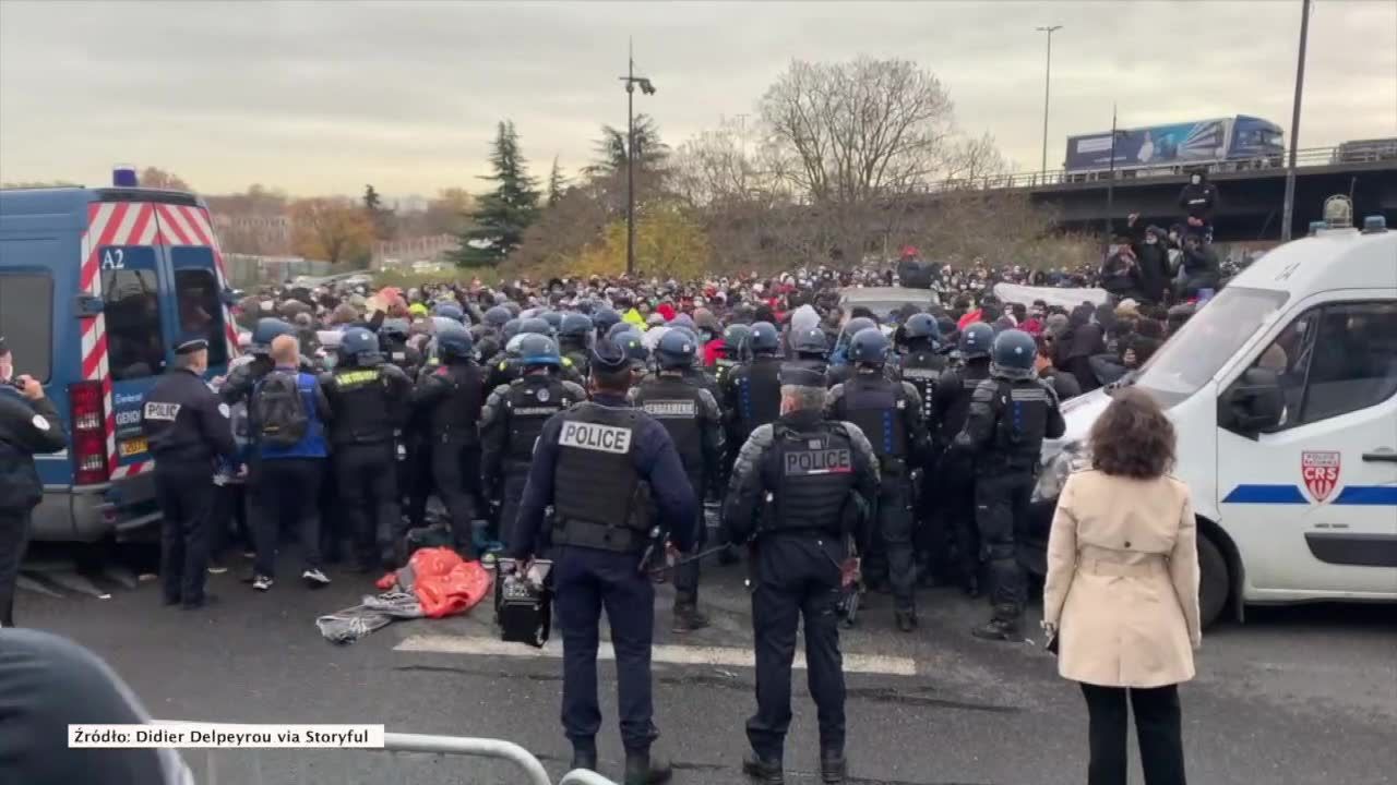 Policja ewakuowała ok. 2000 uchodźców z obozu pod Paryżem