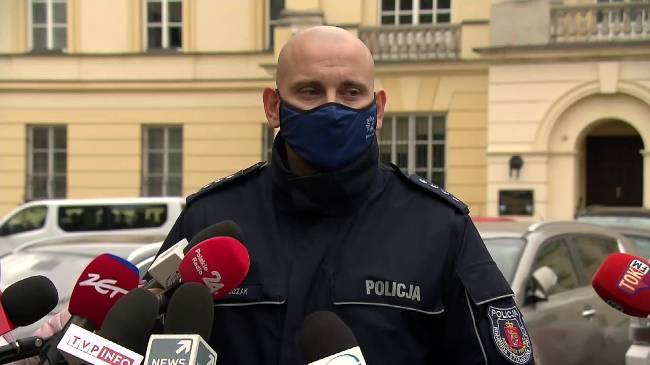 Zatrzymania, mandaty, wnioski o ukaranie do sądu i sanepidu. Policja podsumowuje nocny protest