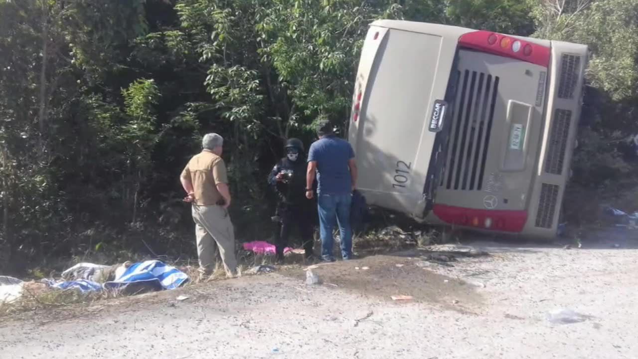 Co najmniej 12 zagranicznych turystów zginęło w wypadku autokaru w Meksyku