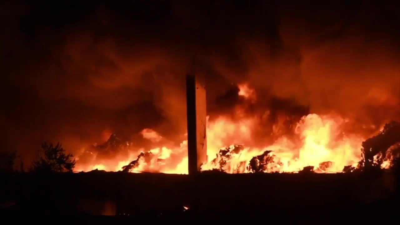 Pożar składowiska odpadów pod Mediolanem. To już 17. tego typu pożar w regionie w tym roku