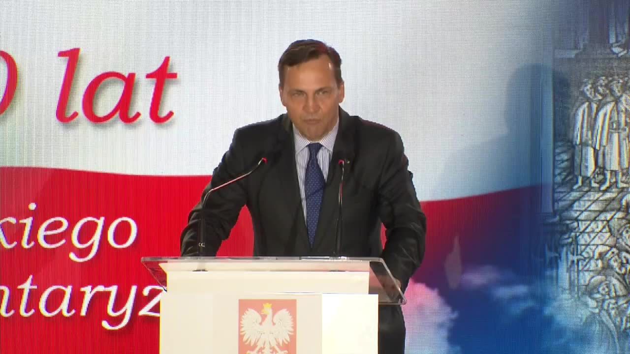 R. Sikorski do PiS: Ciągniecie nas cywilizacyjnie na Wschód