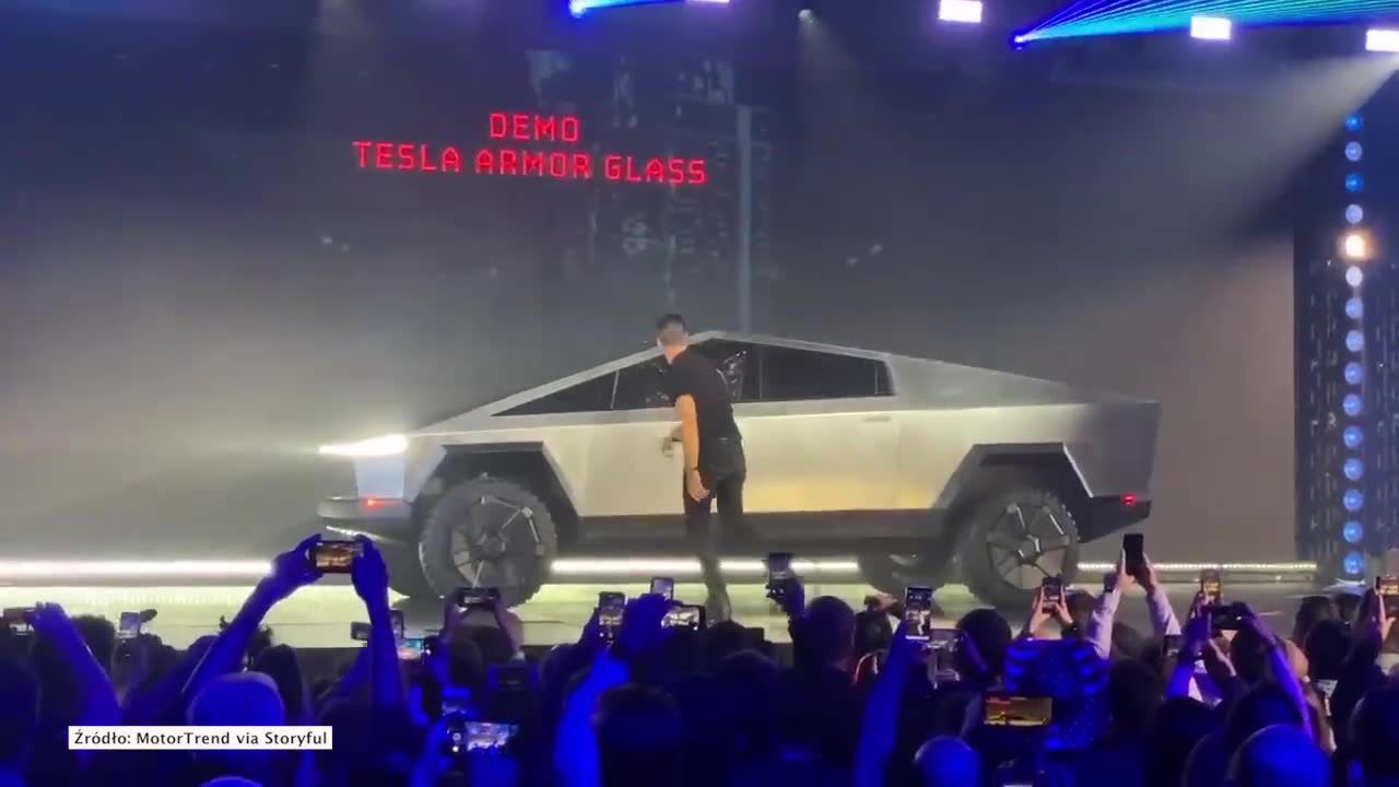 Tesla się ośmieszyła. Podczas pokazu pancernego auta, jego projektant wybił szybę… metalową kulką