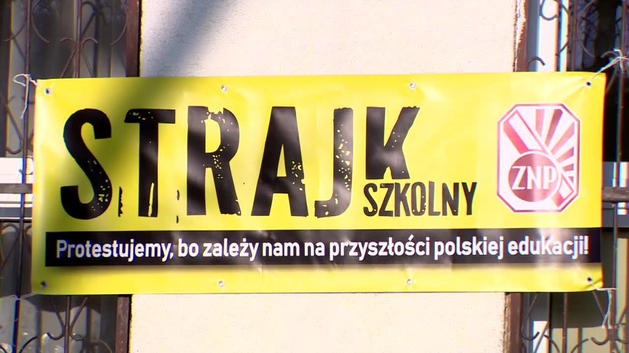 Strajk zawieszony, co z pensjami nauczycieli? Samorządy zastanawiają się nad rekompensatami