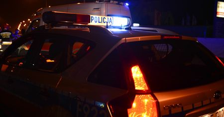 Śmiertelny wypadek na DK16. Auta stanęły w płomieniach