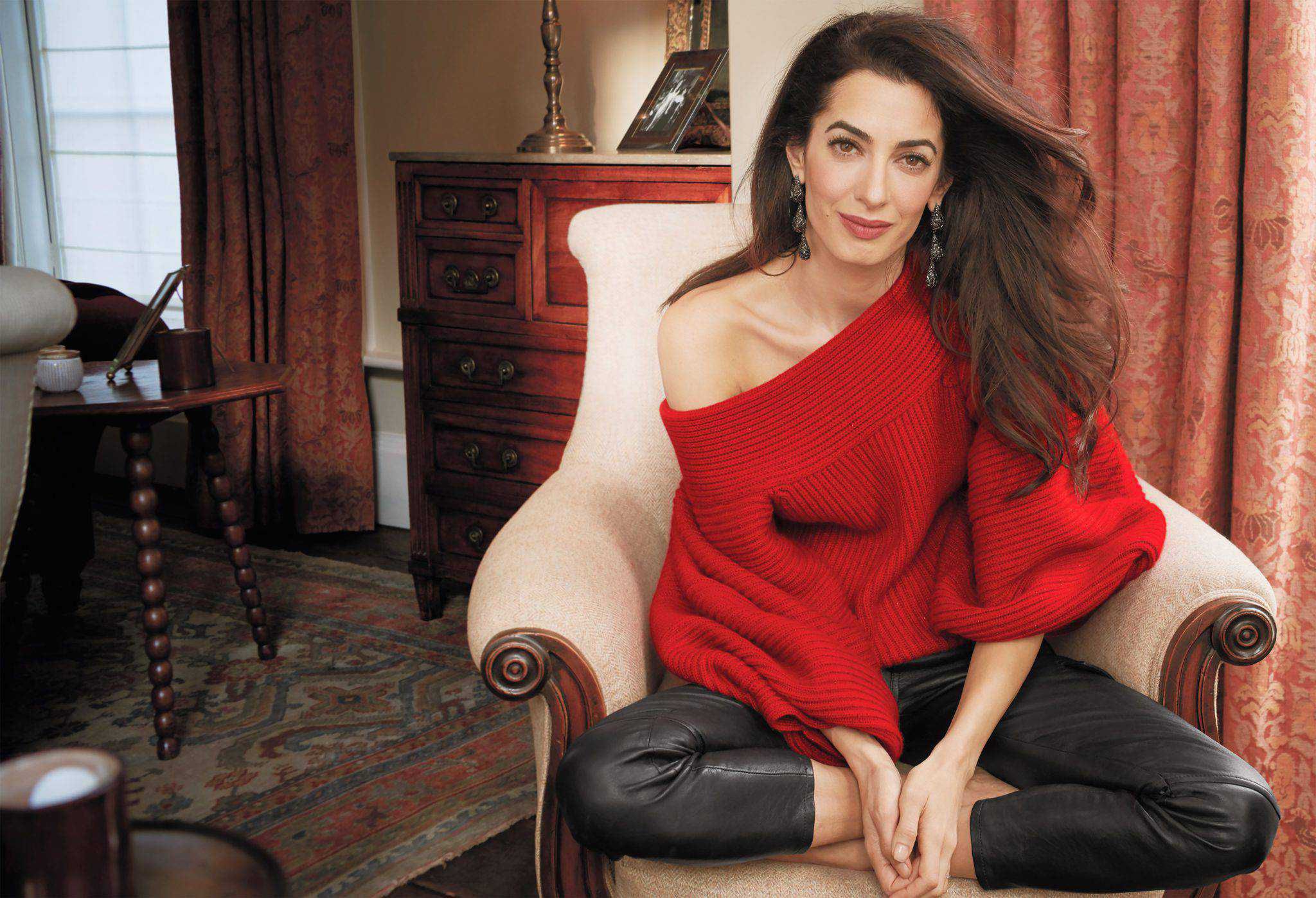 Amal Clooney – Vogue na kwiecień 2018