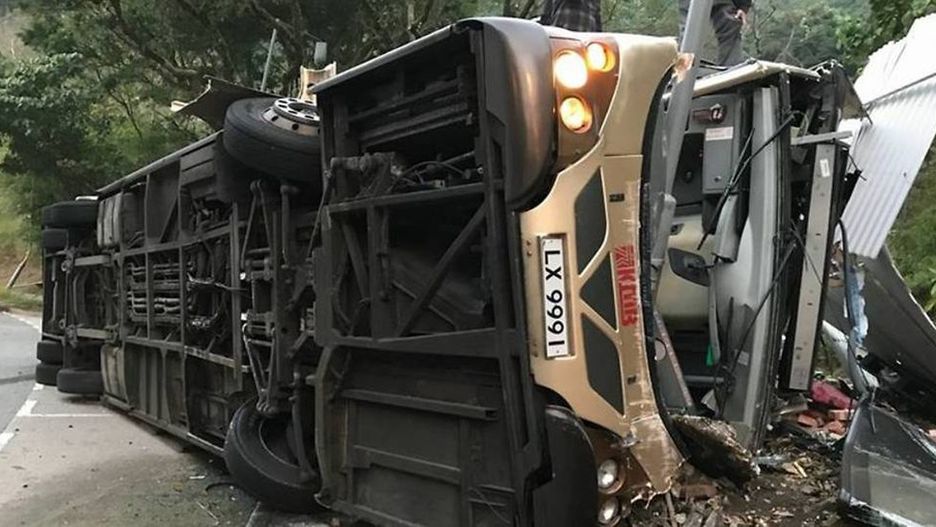 Ranni pasażerowie zostali przetransportowani do 12 okolicznych szpitali.