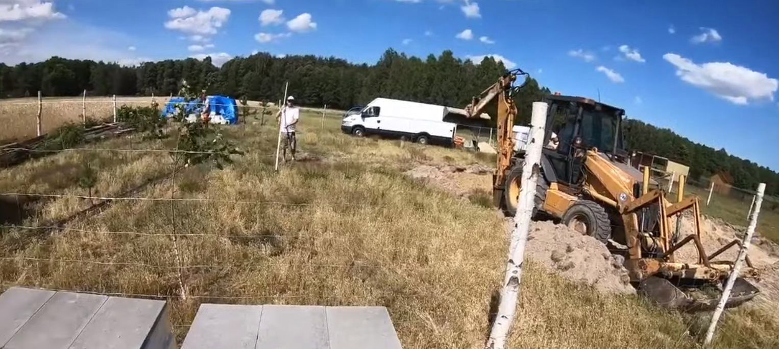 Pan Wojciech obiecał sobie, że postawi dom  za max. 100 tys. zł 