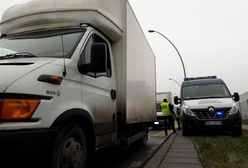 Zatrzymali ciężarówkę do kontroli. Waga pokazała trzykrotne przeładowanie!