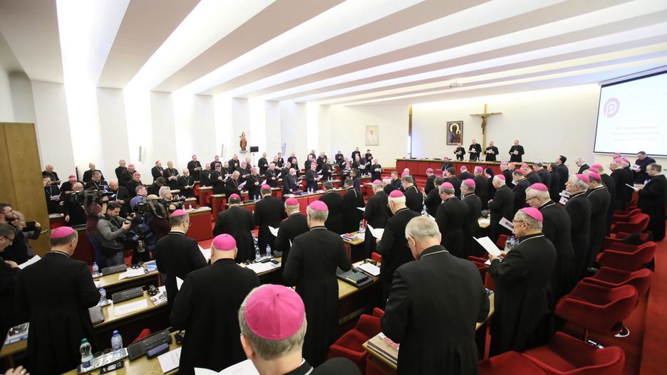 Koronawirus w Polsce. Już wiadomo, dlaczego biskupi zrezygnowali ze spotkania
