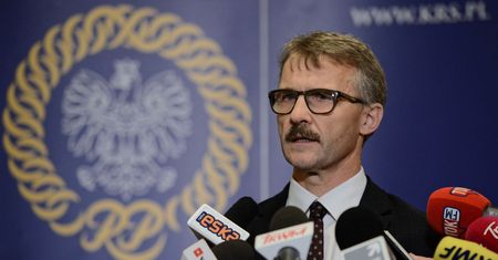 Janik: "Dobra zmiana w sądownictwie nie odpuszcza. Bruksela też nie" (Opinia)