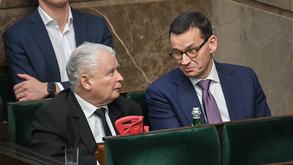 Sondaż. Jarosław Kaczyński i Mateusz Morawiecki mają powody do zadowolenia