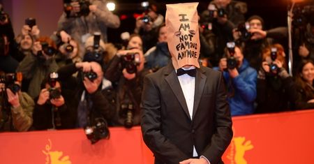 Shia LaBeouf z torbą na głowie!