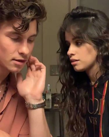 Shawn Mendes i Camila Cabello całują się