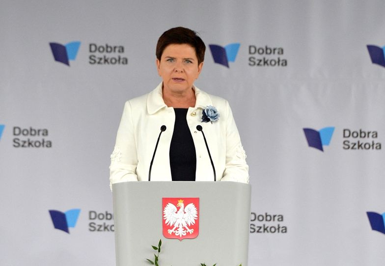 Nauczyciele zasługują na docenienie - mówi Beata Szydło.