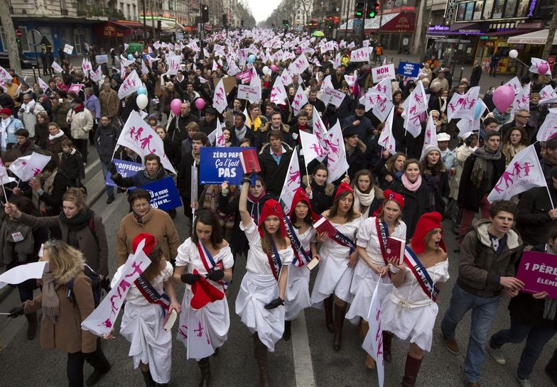 Protesty w Paryżu. Nie chcą małżeństw homoseksualnych