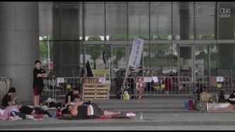 Demonstranci domagają się ustąpienia szefa administracji Hongkongu