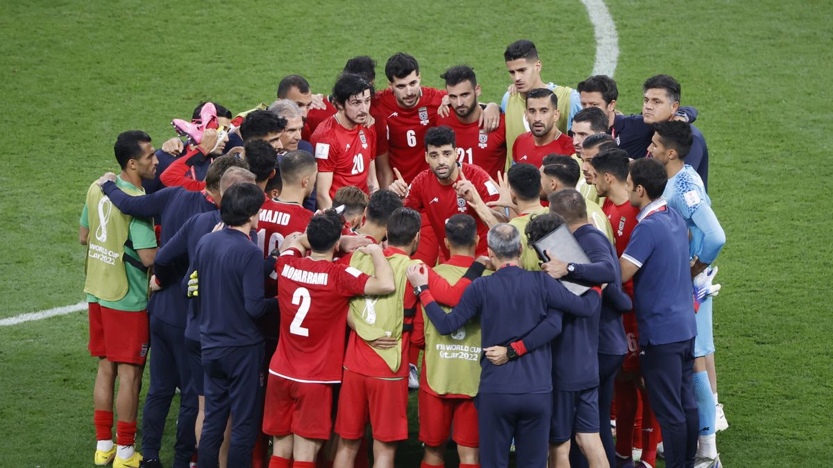 PAP/EPA / Rolex dela Pena / Na zdjęciu: piłkarze reprezentacji Iranu