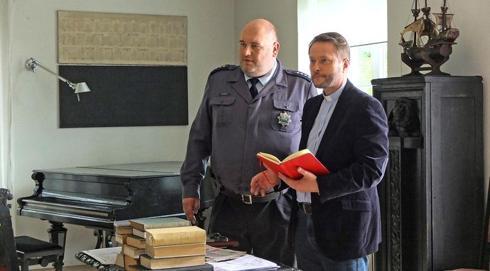 Ojciec Mateusz 12