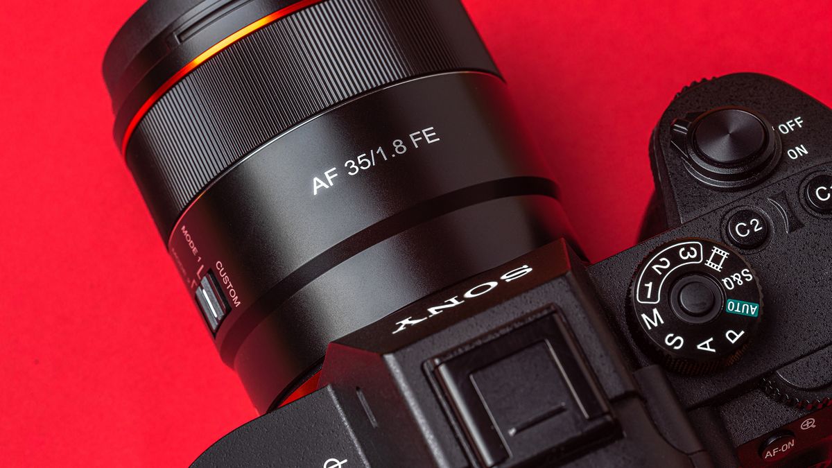 Samyang AF 35 mm f/1.8 FE - jasny, szeroki standard za małe pieniądze 1