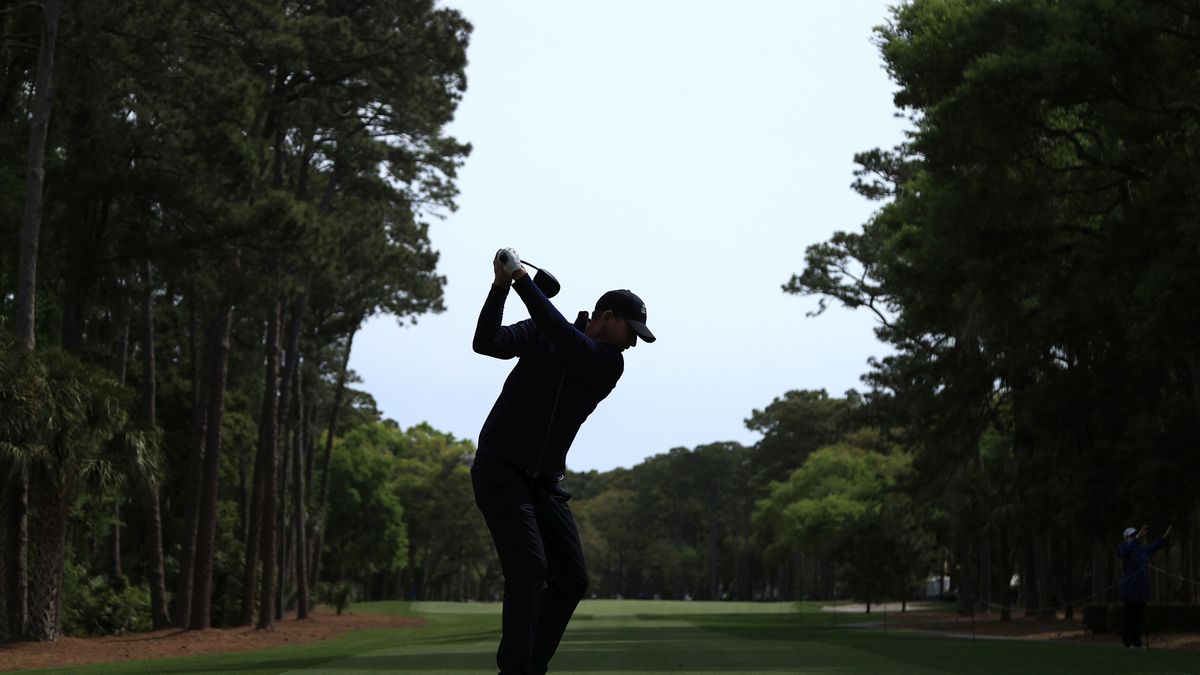 Zdjęcie okładkowe artykułu: Getty Images / Sam Greenwood / Zawodnik grający w golfa. Zdjęcie poglądowe