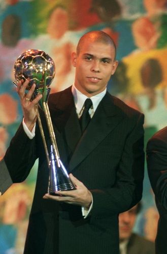 Ronaldo ze Złotą Piłką - 1997 rok