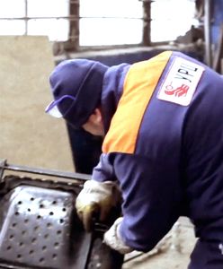 Eksperymentalna osłona i specjalne "pajęcze buty". To ochroni ukraińskich saperów