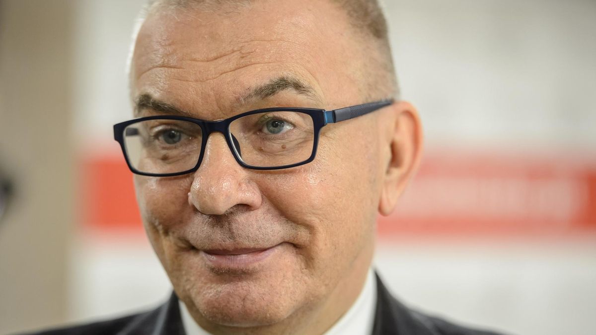 Kandydatem rządu na stanowisko rzecznika jest poseł Adam Abramowicz